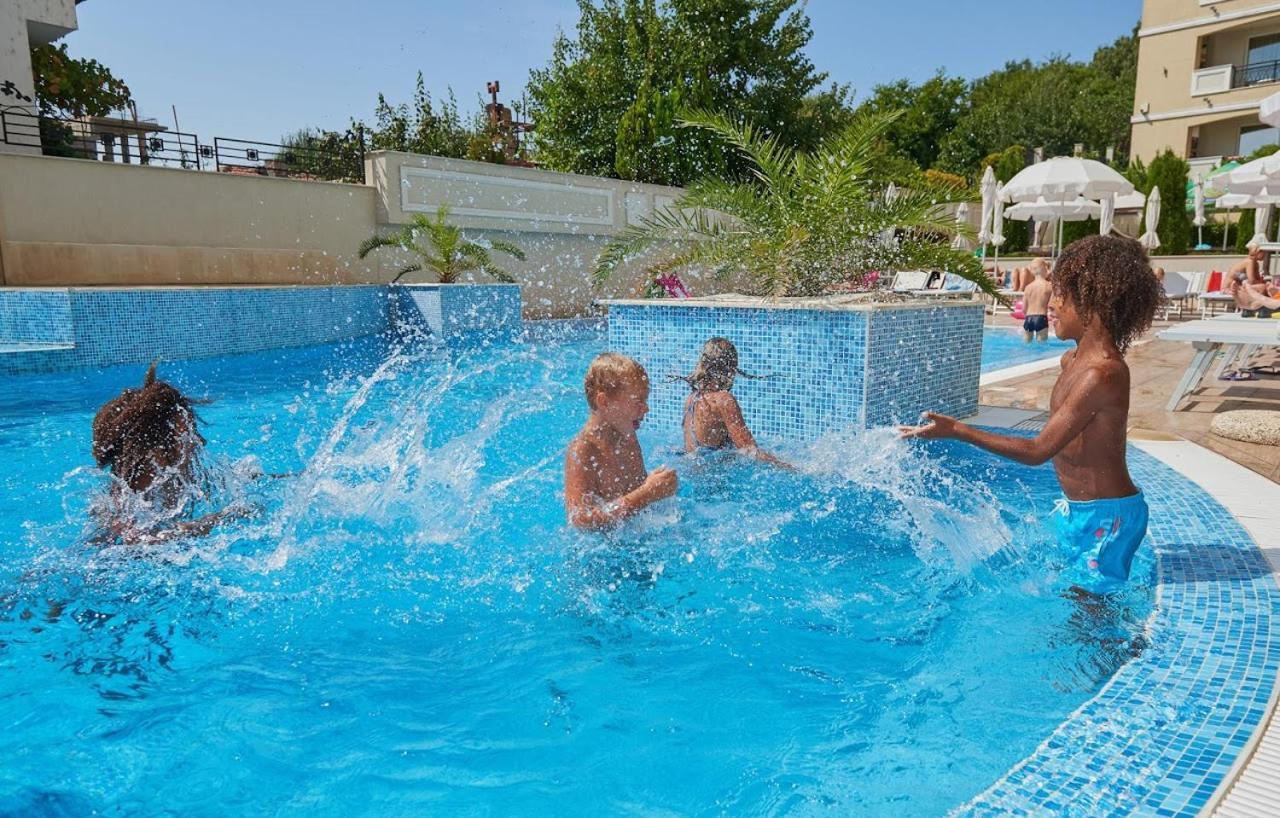 פומורי Penelopa Palace Apart Hotel & Spa מראה חיצוני תמונה