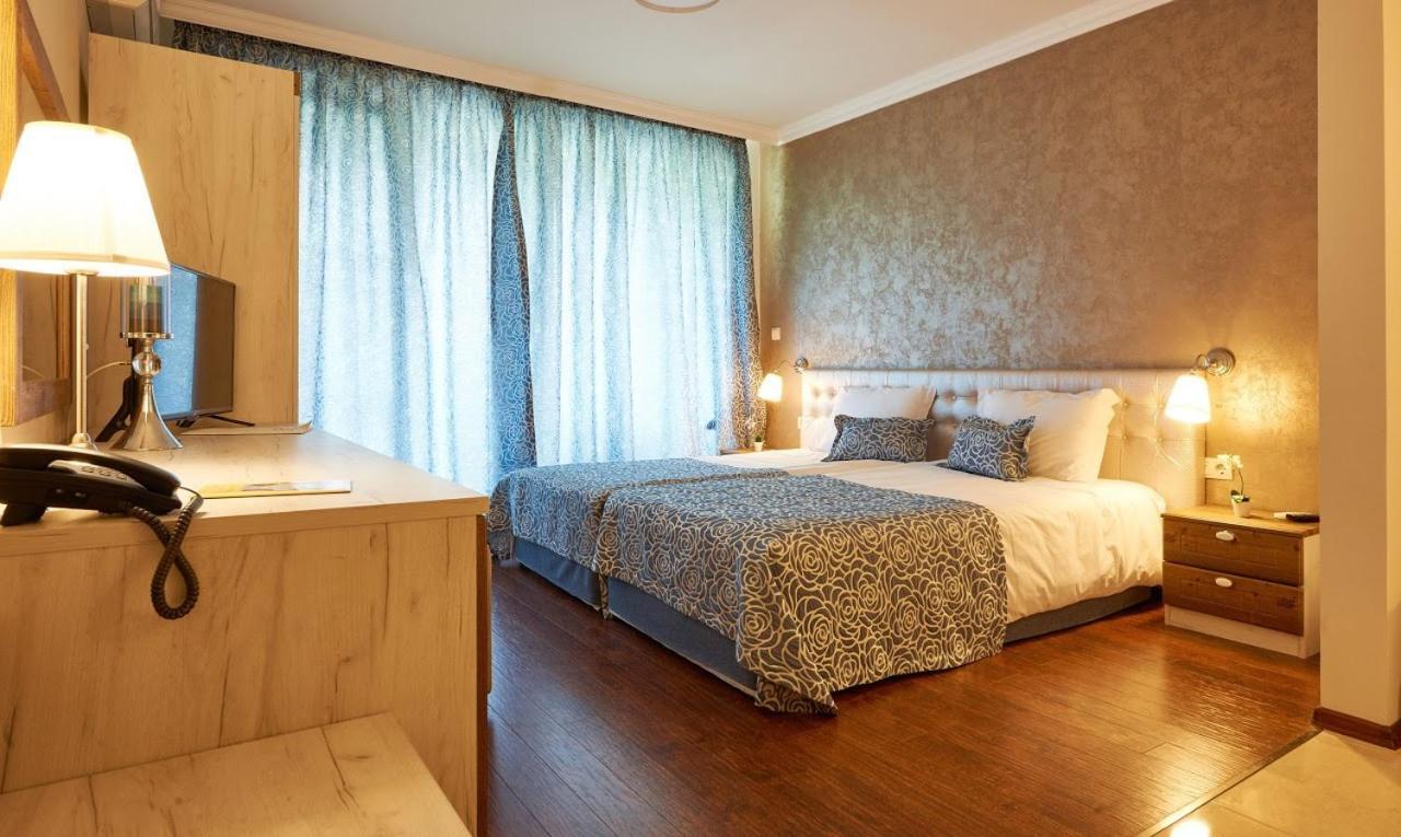 פומורי Penelopa Palace Apart Hotel & Spa מראה חיצוני תמונה
