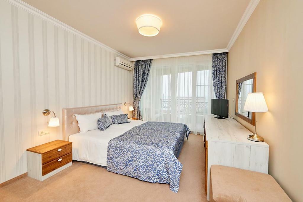 פומורי Penelopa Palace Apart Hotel & Spa מראה חיצוני תמונה