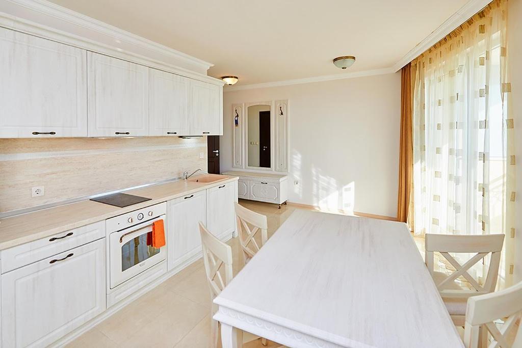 פומורי Penelopa Palace Apart Hotel & Spa מראה חיצוני תמונה
