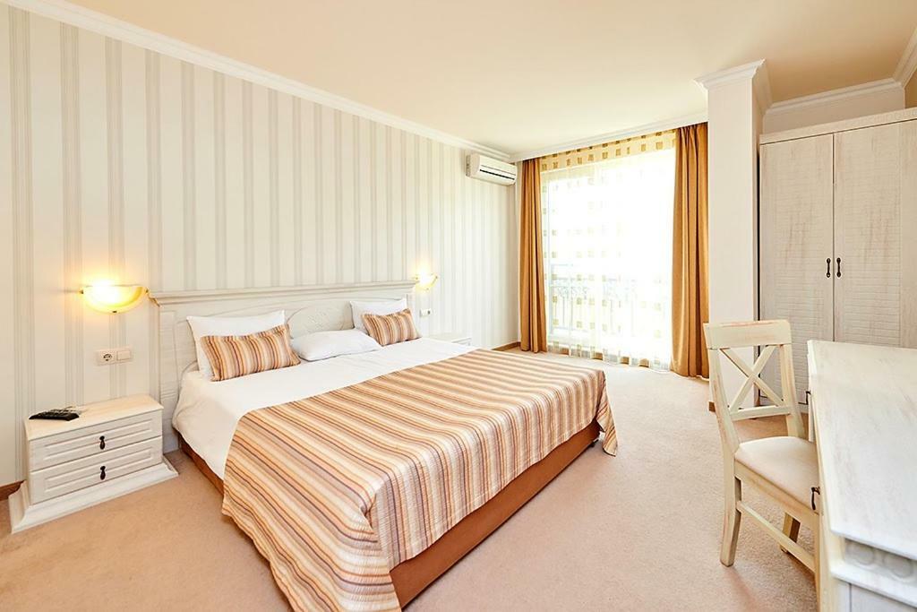 פומורי Penelopa Palace Apart Hotel & Spa מראה חיצוני תמונה